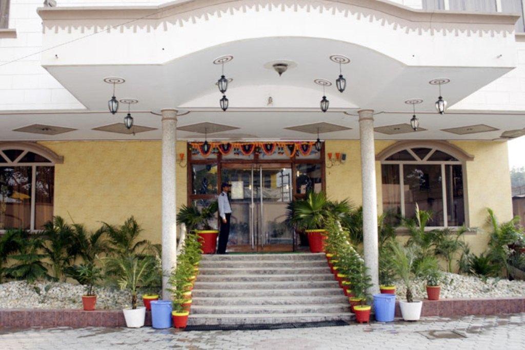 Hotel Sheetal Regency,Near Janambhumi Mathura Exterior photo